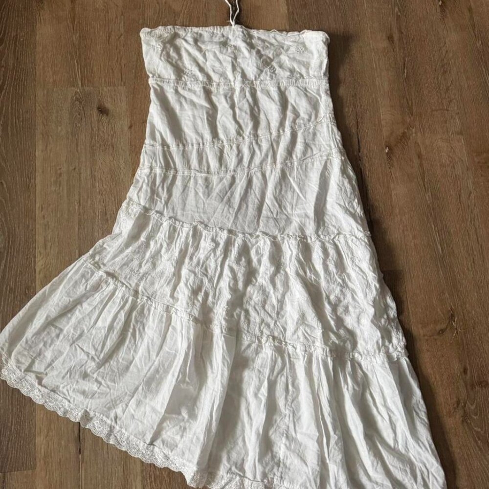Charlotte Russe white ruffle tiered‎ lace Eyeleet Halter Dress Size M